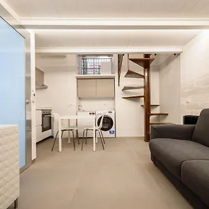 Appartamento Riviera Di Chiaia 155, Napoli